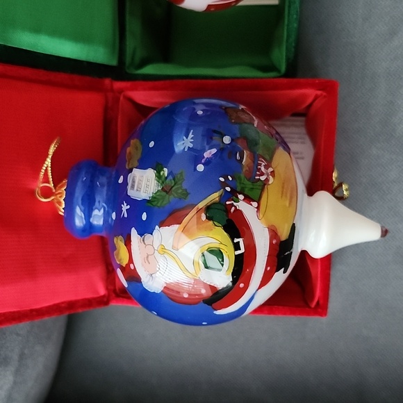 Christmas ornaments - Picture 3 of 5